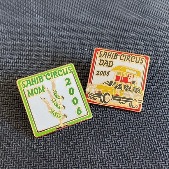 Sahib Shrine Circus Mom and Dad Pin 2006 Collectors Pins with Backs Great Cond - Picture 2 of 7